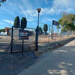 Accesso Parking Vandini per soste auto e viaggi